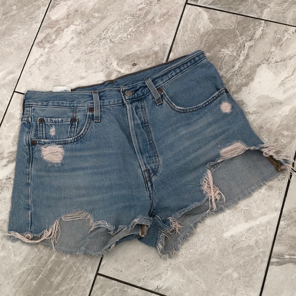 LEVI’S 501 Women High Rise Buttoned Original Jeans Distressed Shorts | 28